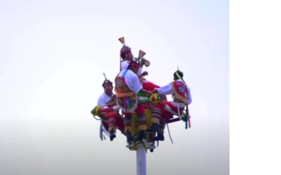 Los Voladores de Papantla