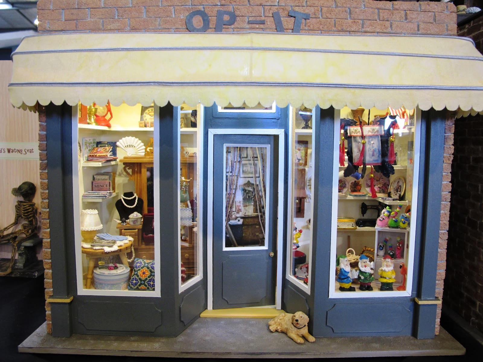 The Shopping Sherpa Miniature shopping