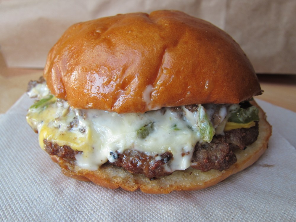 Review Carl's Jr. Philly Cheesesteak Burger Brand Eating