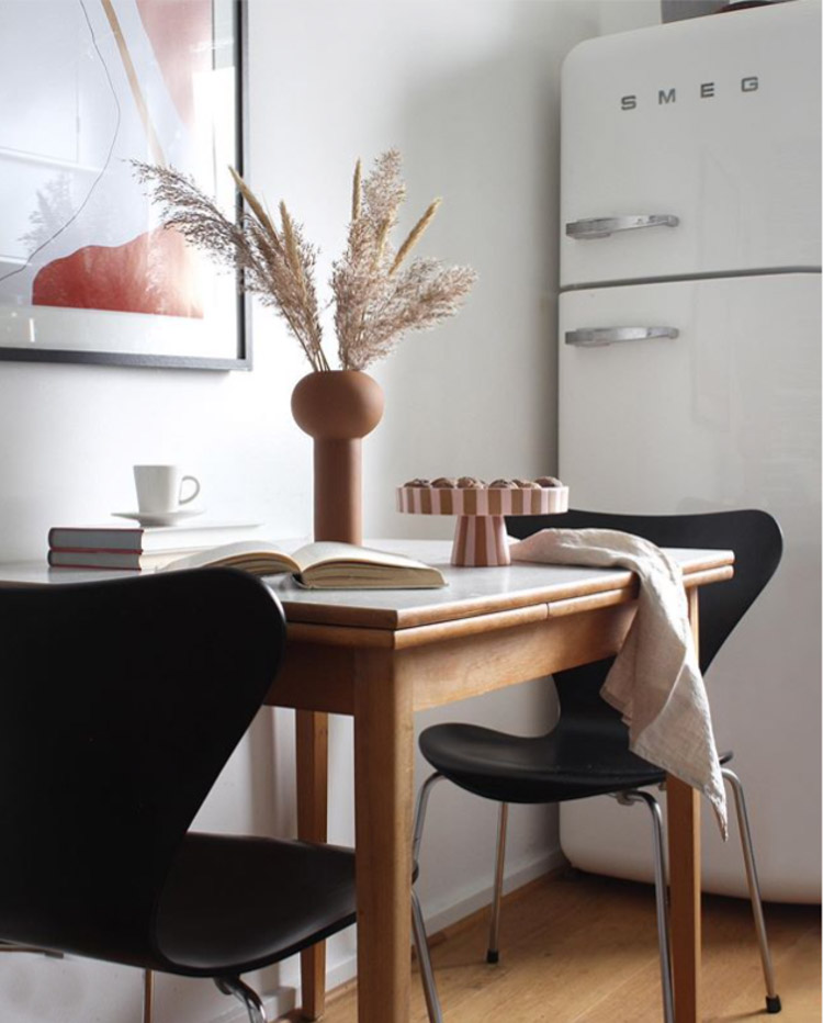 5 Mysiga Autumn Ideas To Steal From a Mid-century Swedish Home