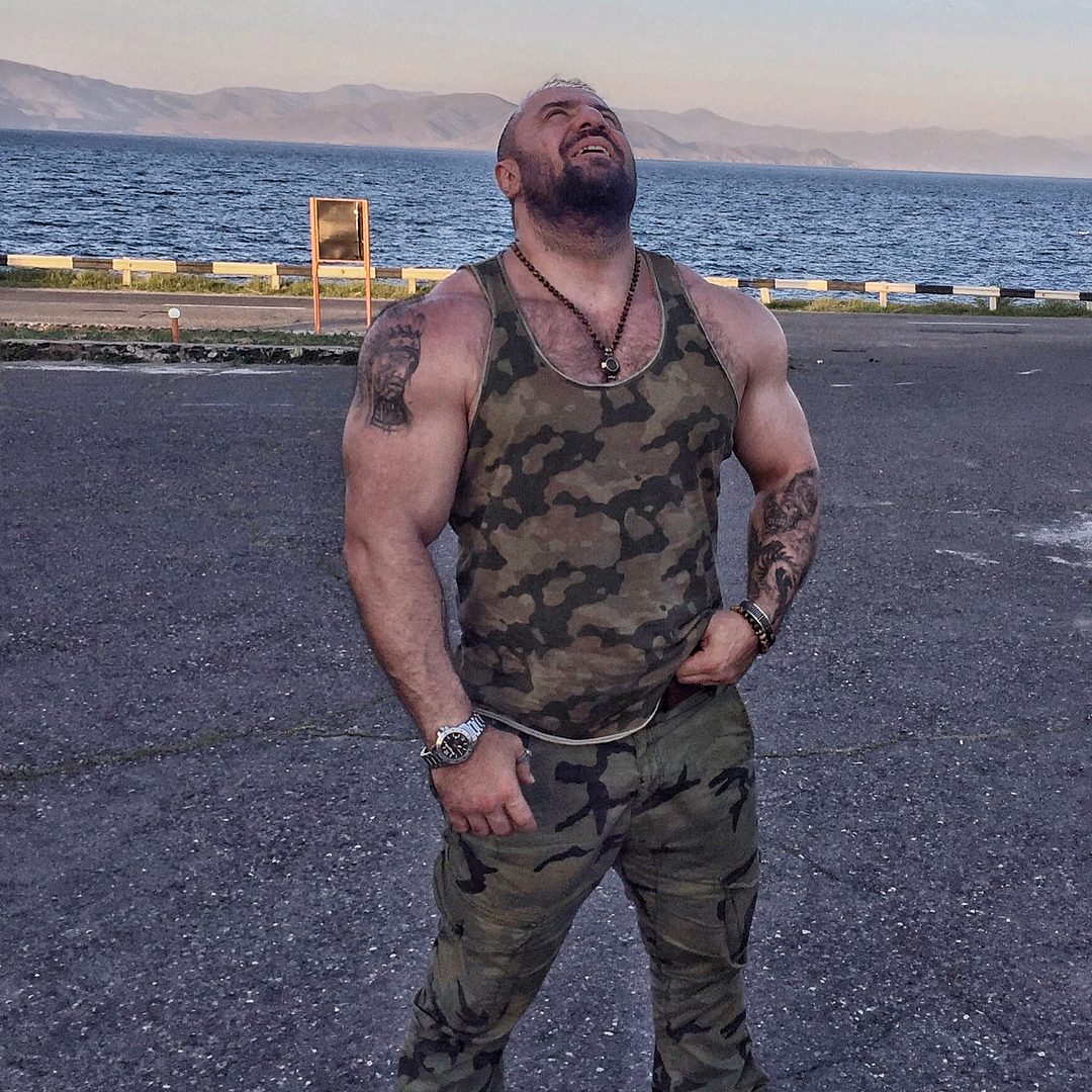Ваграм Акопян бодибилдер