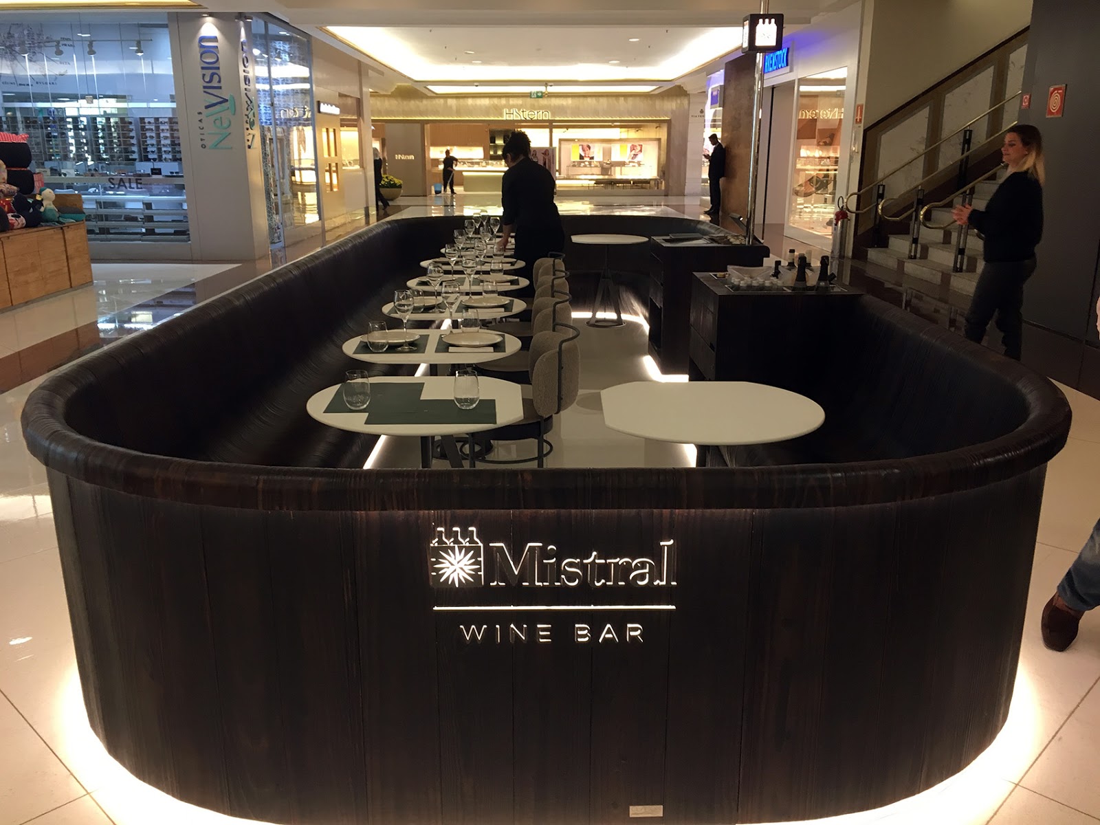 Vinhos e Prazeres Wine Bar da Mistral no Iguatemi