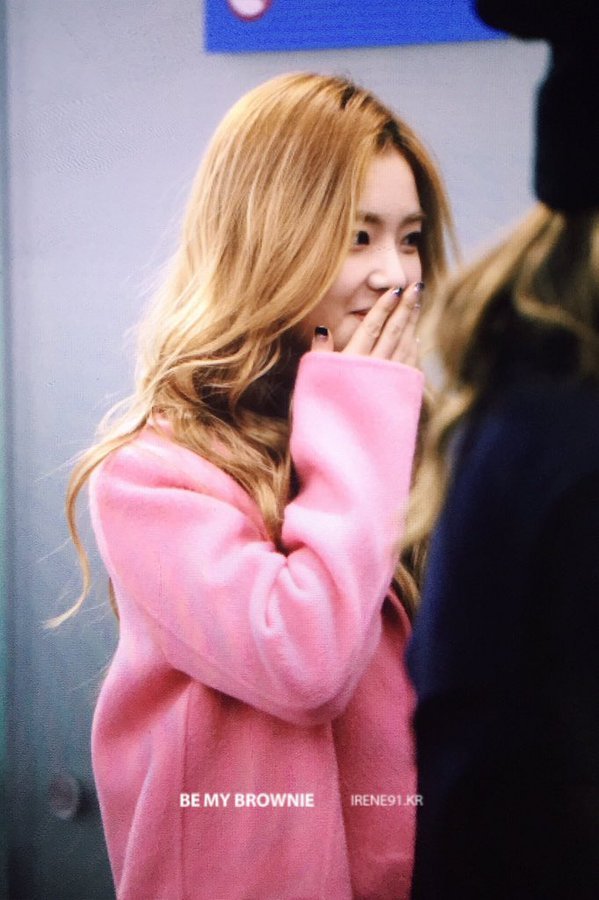 핑크코트 입은 아이린 출국 프리뷰 | 인스티즈