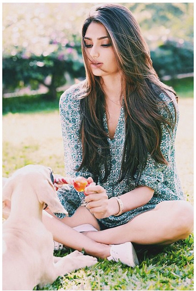 Athiya Shetty Hot Photo Gallery | Gallery Actress Celebrities