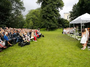 Norwegian Royal Family  attend an outdoor church service in the the Queen’s Park