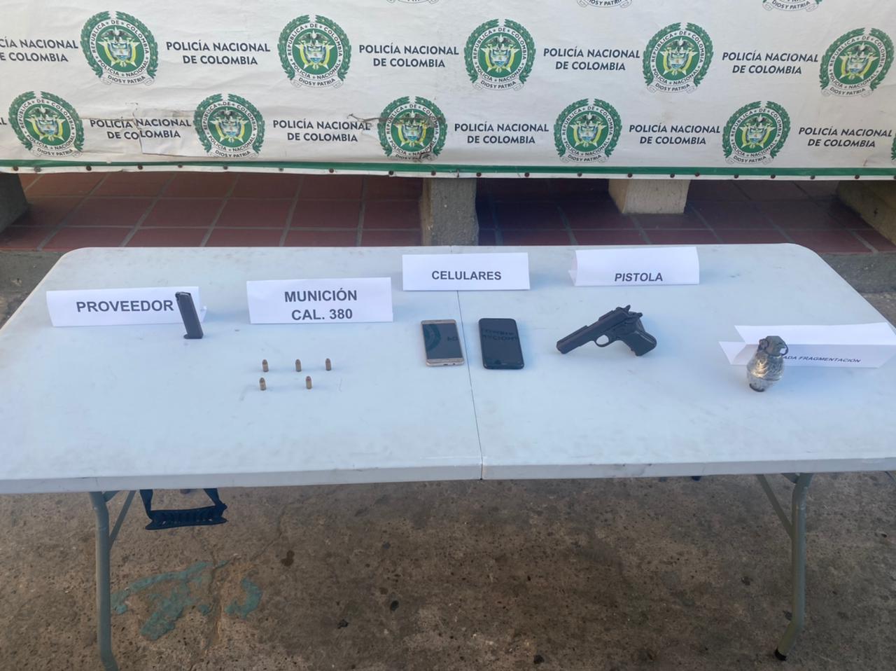 https://www.notasrosas.com/Sijin captura con pistola, granada y celulares a ciudadano investigado por homicidios en Maicao