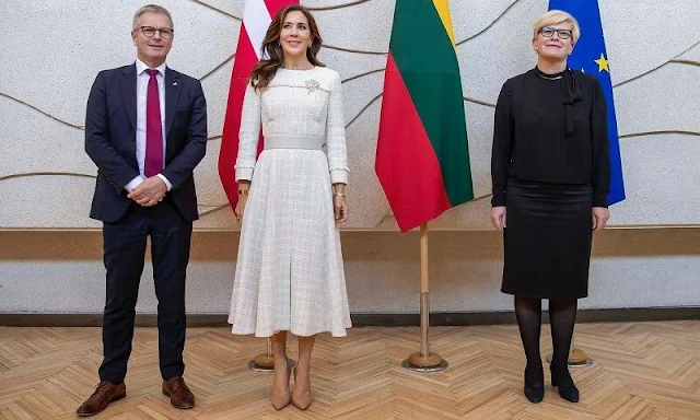 Lithuania’s President, Gitanas Nauseda, and his wife, Diana Nausediene. Crown Princess Mary wore a tweed dress