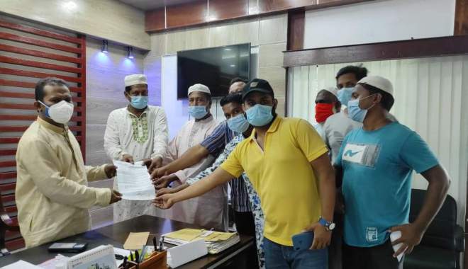 মহেশখালীতে কলেজ শিক্ষকের বিরুদ্ধে ইউএনও’র কাছে এলাকাবাসীর স্মারকলিপি মহেশখালীতে কলেজ শিক্ষকের বিরুদ্ধে ইউএনও’র কাছে এলাকাবাসীর স্মারকলিপি