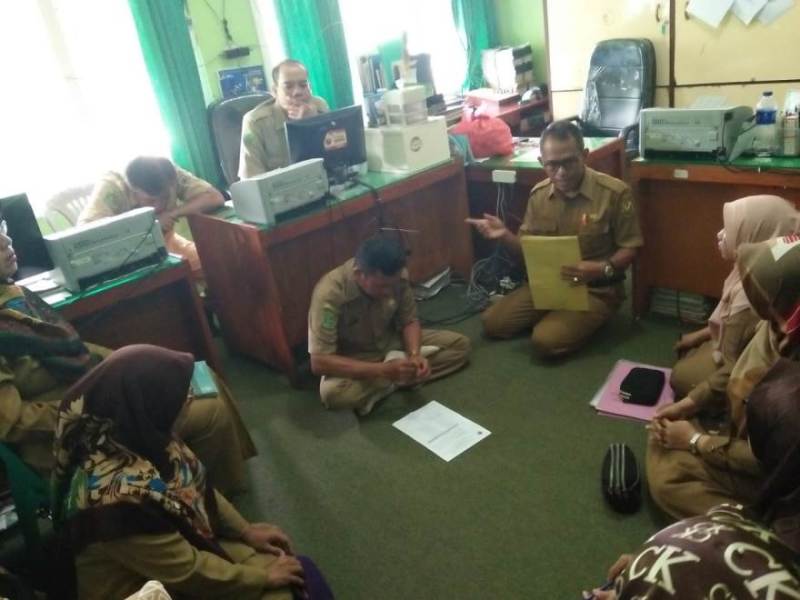 Arti briefing dalam pekerjaan + manfaat serta contoh Arti Briefing dalam Pekerjaan + Manfaat serta Contoh - Arti Kata