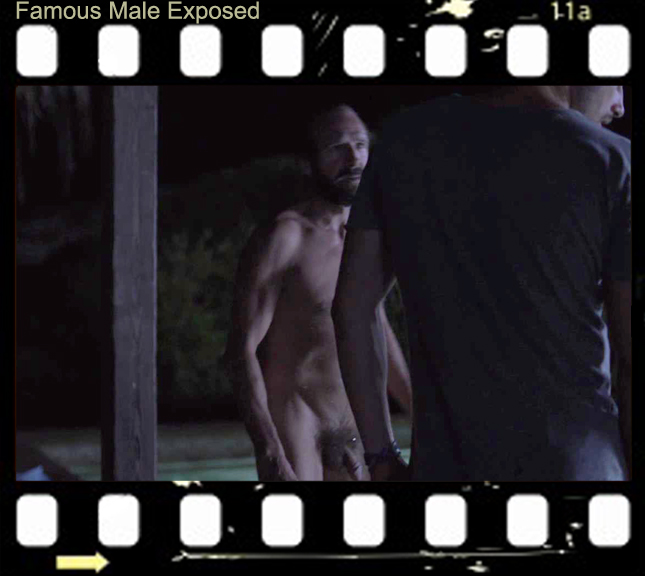 Ralph fiennes totally naked shows his penis and his bottom in a bigger spla...