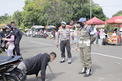 Gencar Operasi Yustisi, Petugas Gabungan di Batang Ingatkan Prokes ke Masyarakat