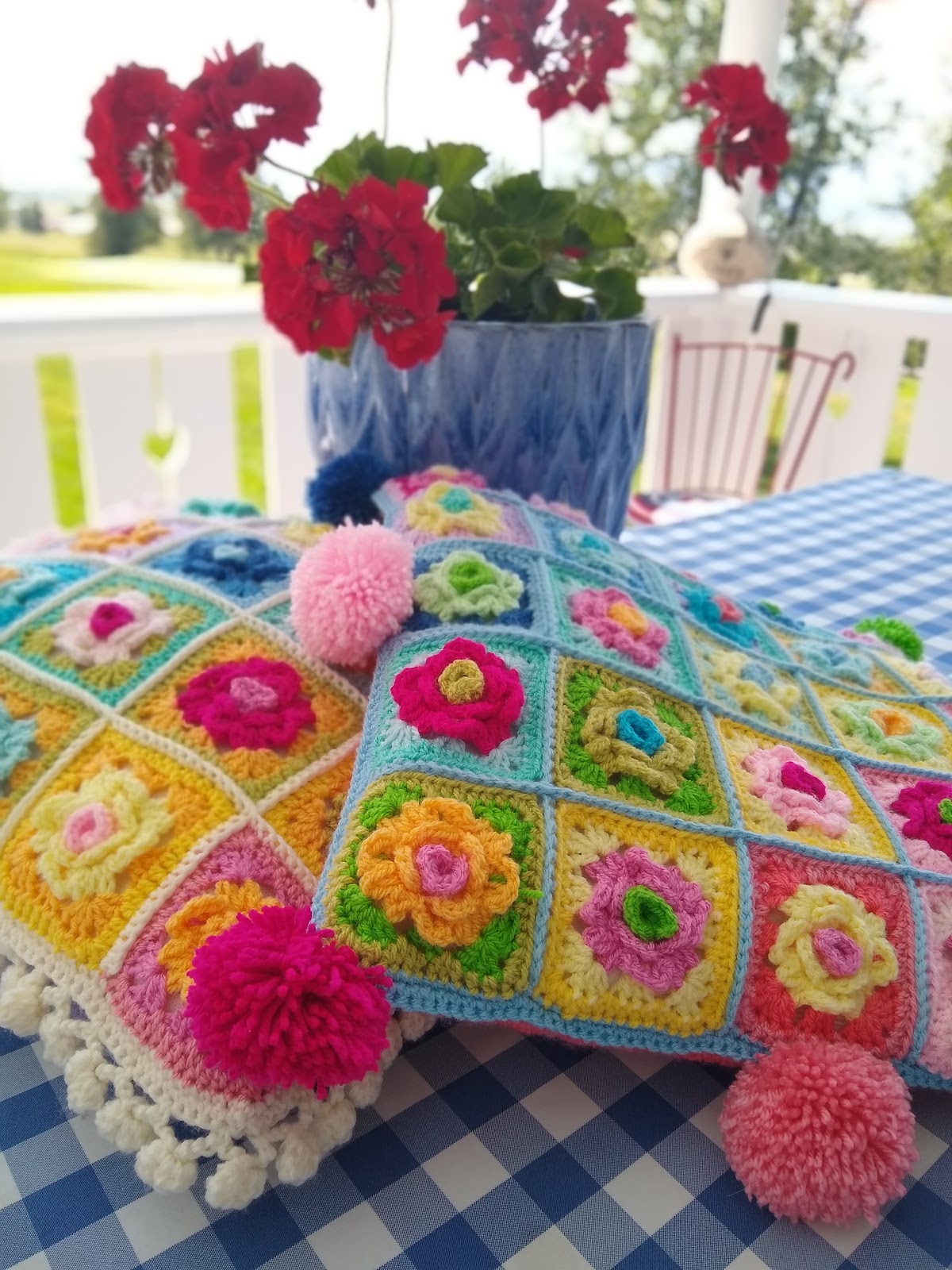 Photo Tutorial Crochet Pattern Crochet Rose Cushion Pattern Crochet photo-tutorial-crochet-pattern-crochet-rose-cushion-pattern-crochet