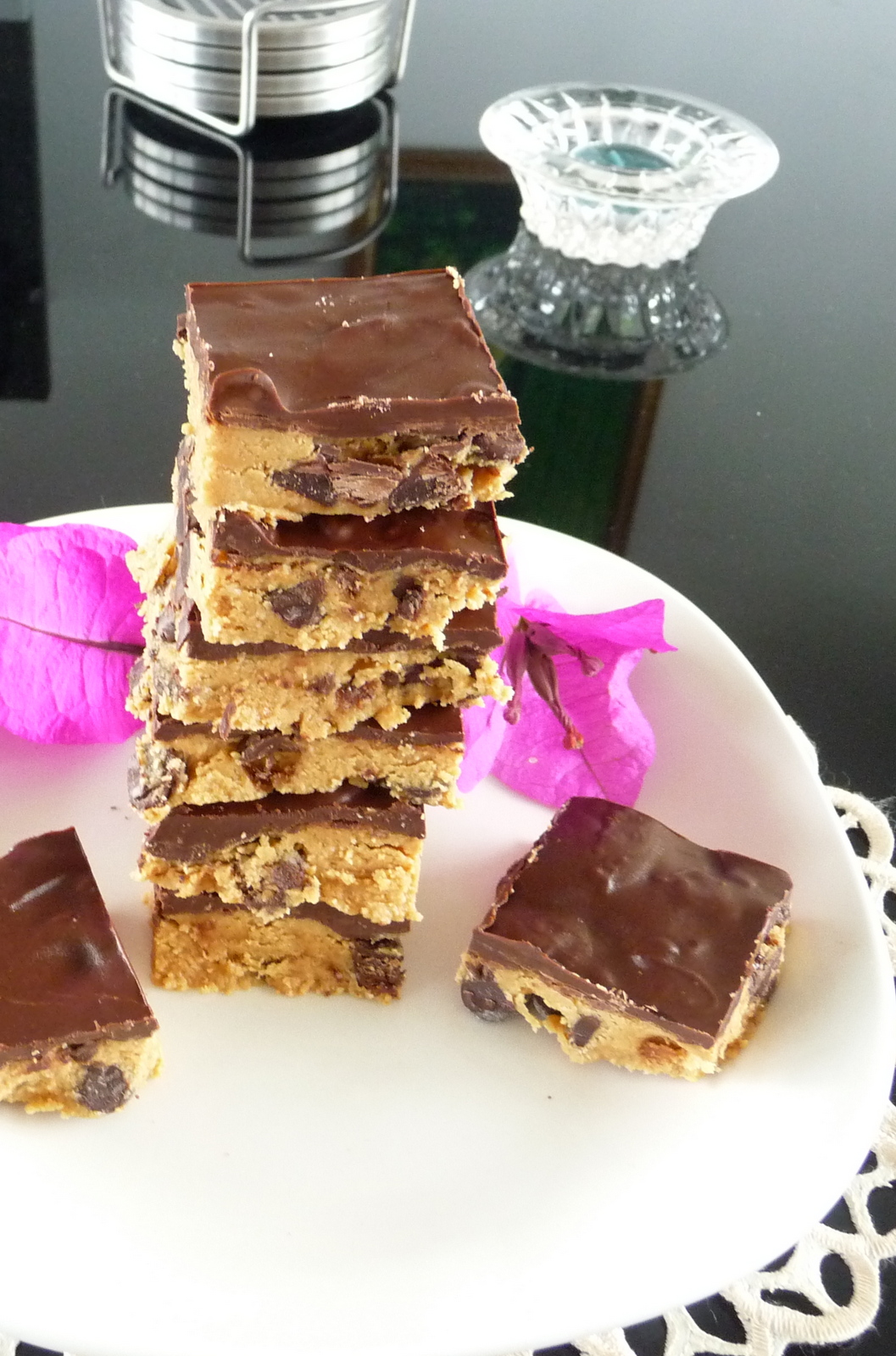 SPLENDID LOWCARBING BY JENNIFER ELOFF NO BAKE COOKIE DOUGH SQUARES