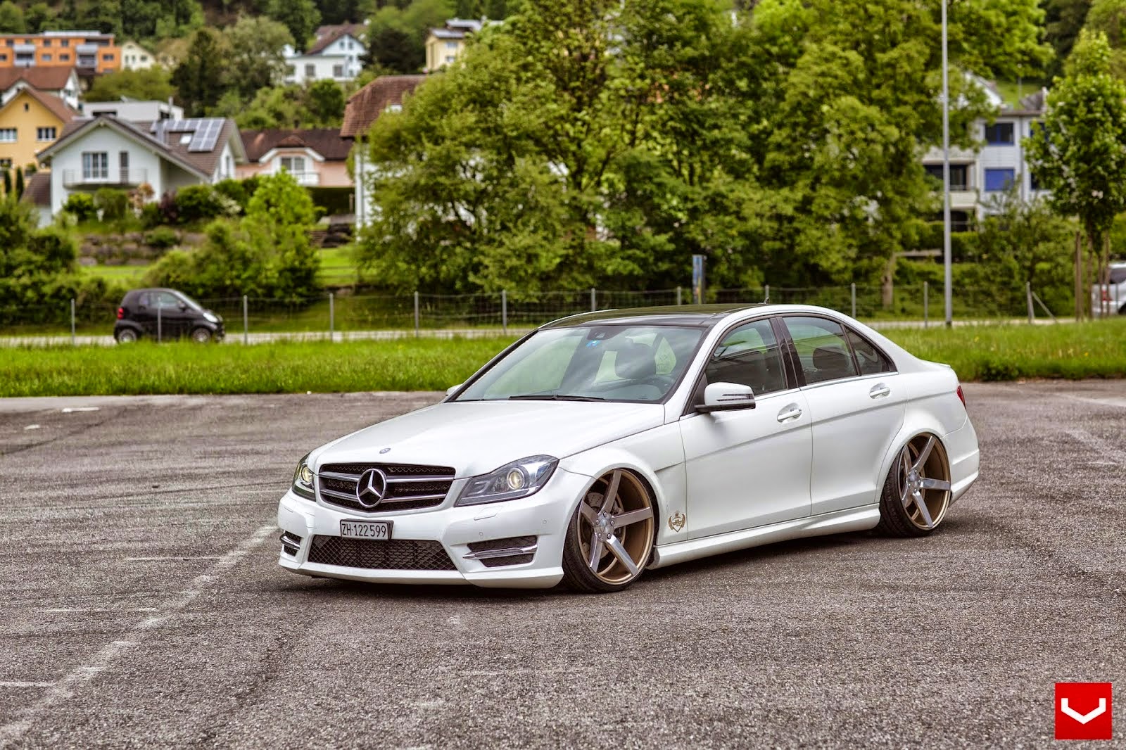 Mercedes-Benz W204 C-Class Stance Style | BENZTUNING