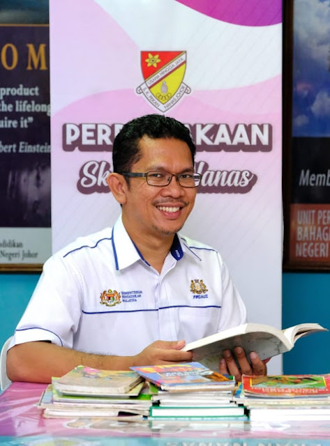 Cikgu Firdauz Abdullah, Guru Besar SK Pekan Nenas Pontian Johor