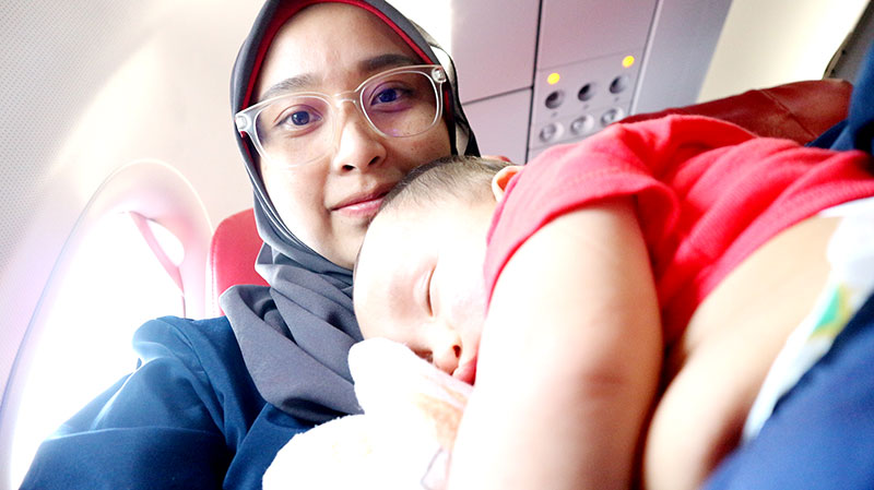 Tips Bawa Baby Naik Kapal Terbang Tanpa Nangis 4