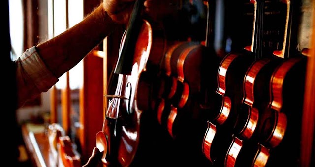 Mazedonier lernte sich Geigen bauen selbst - jetzt verkauft er sie weltweit bis zu 60000 Euro