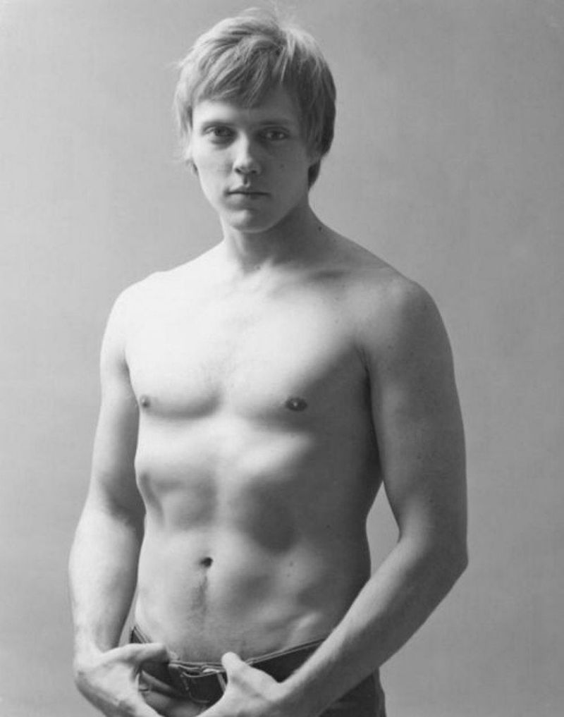 27 Unbelievable Portraits of Famous People When They Were Young