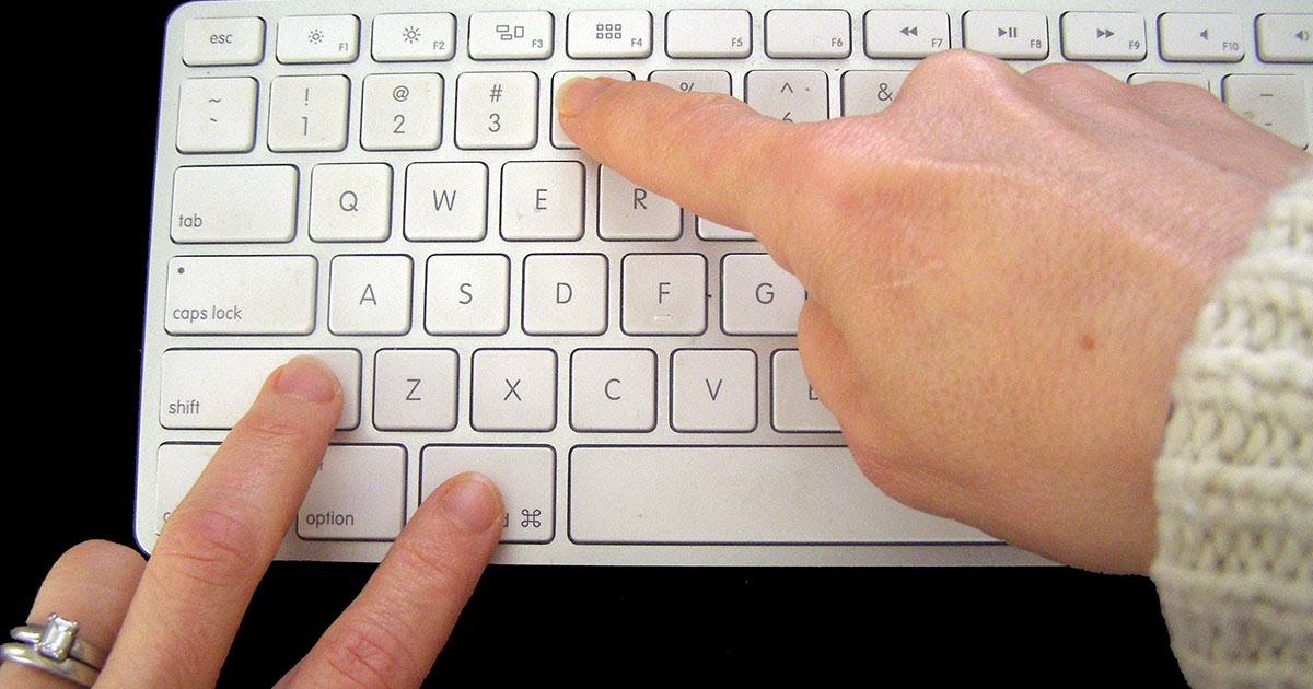 how to screenshot page in laptop