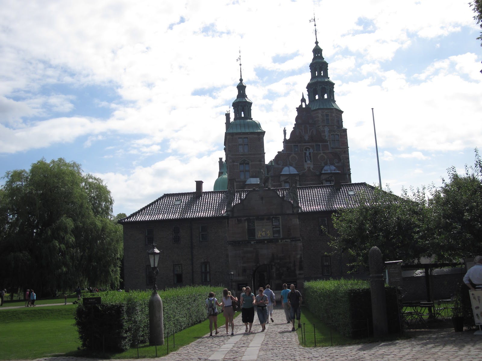 An American Woman in Denmark Castle Treasury and Crowned