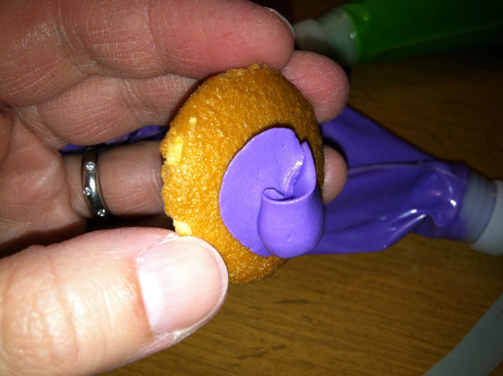 The Iced Queen Royal Icing Rosebuds