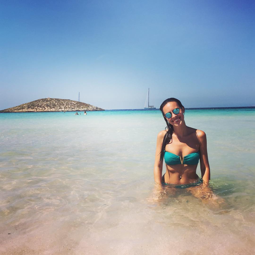 Sandra Diaz Arcas 🇪🇸 en bikini (FOTOS) - BellasenBikini