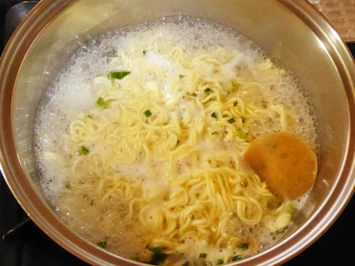 【サンヨー食品】飛騨高山 中華そば（カップ麺）