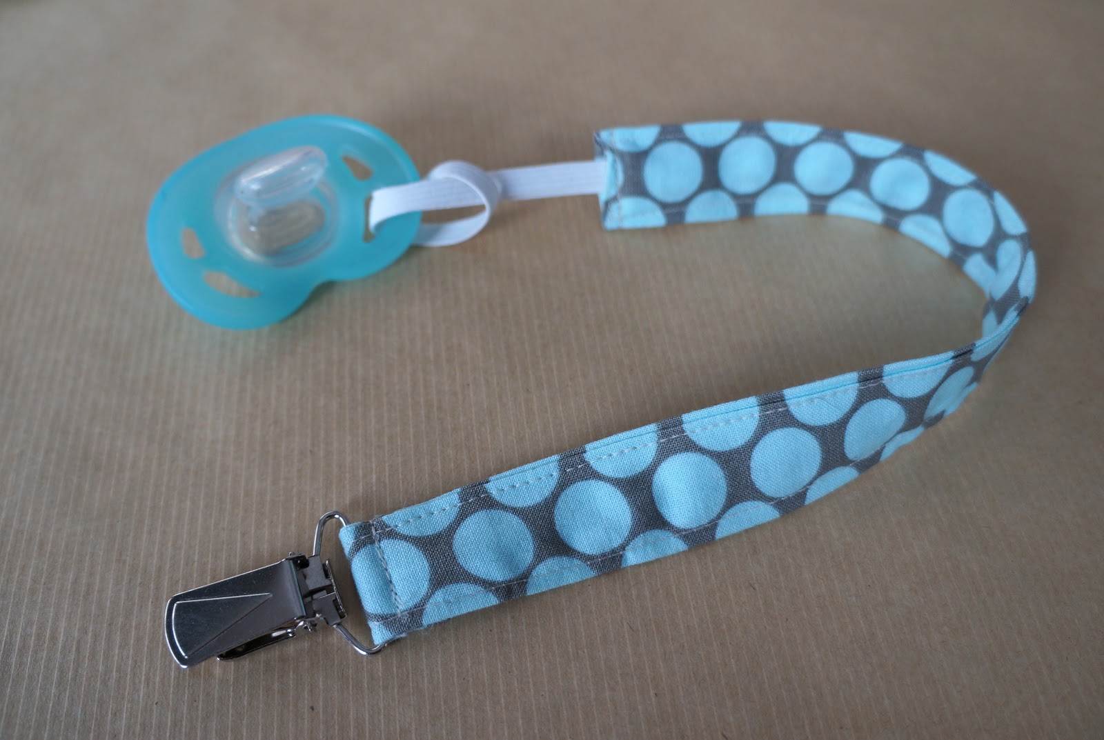 Hardly Housewives DIY Pacifier Holder