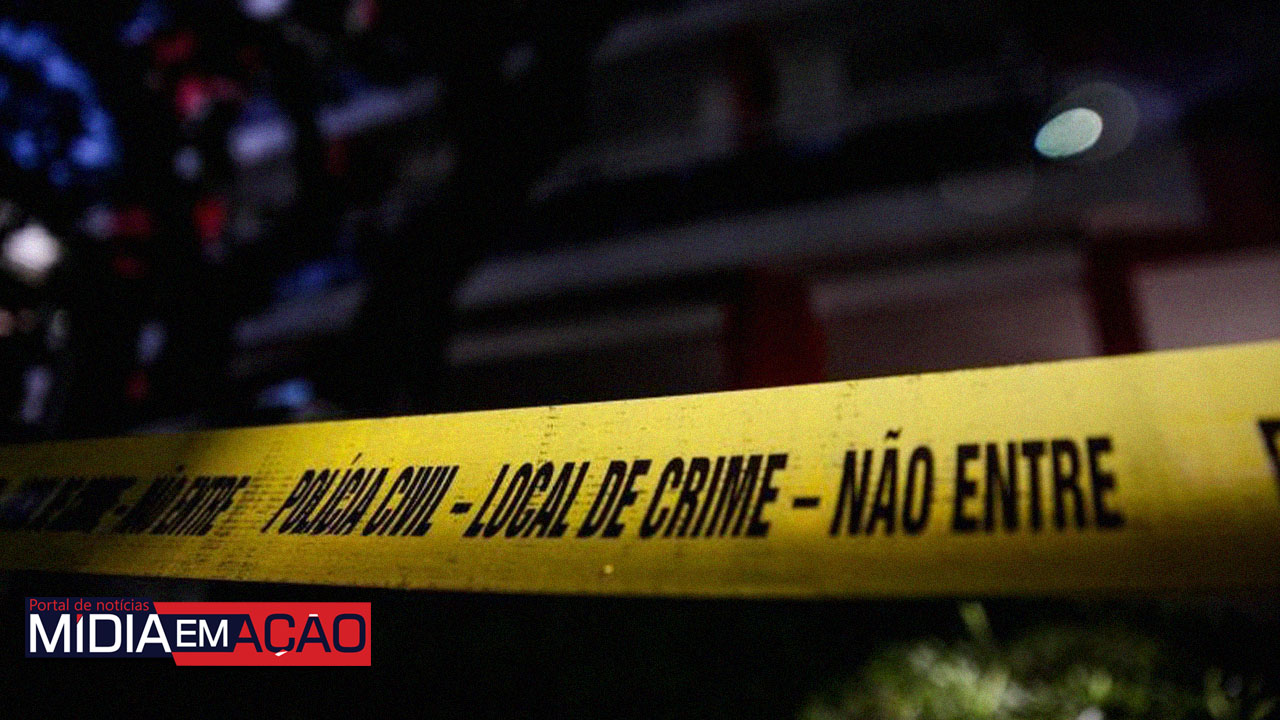 Homem é morto a tiros enquanto conversava em frente de casa, em Venturosa