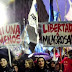 Militantes se infiltraron en la marcha contra los femicidios y provocaron la indignación de miles