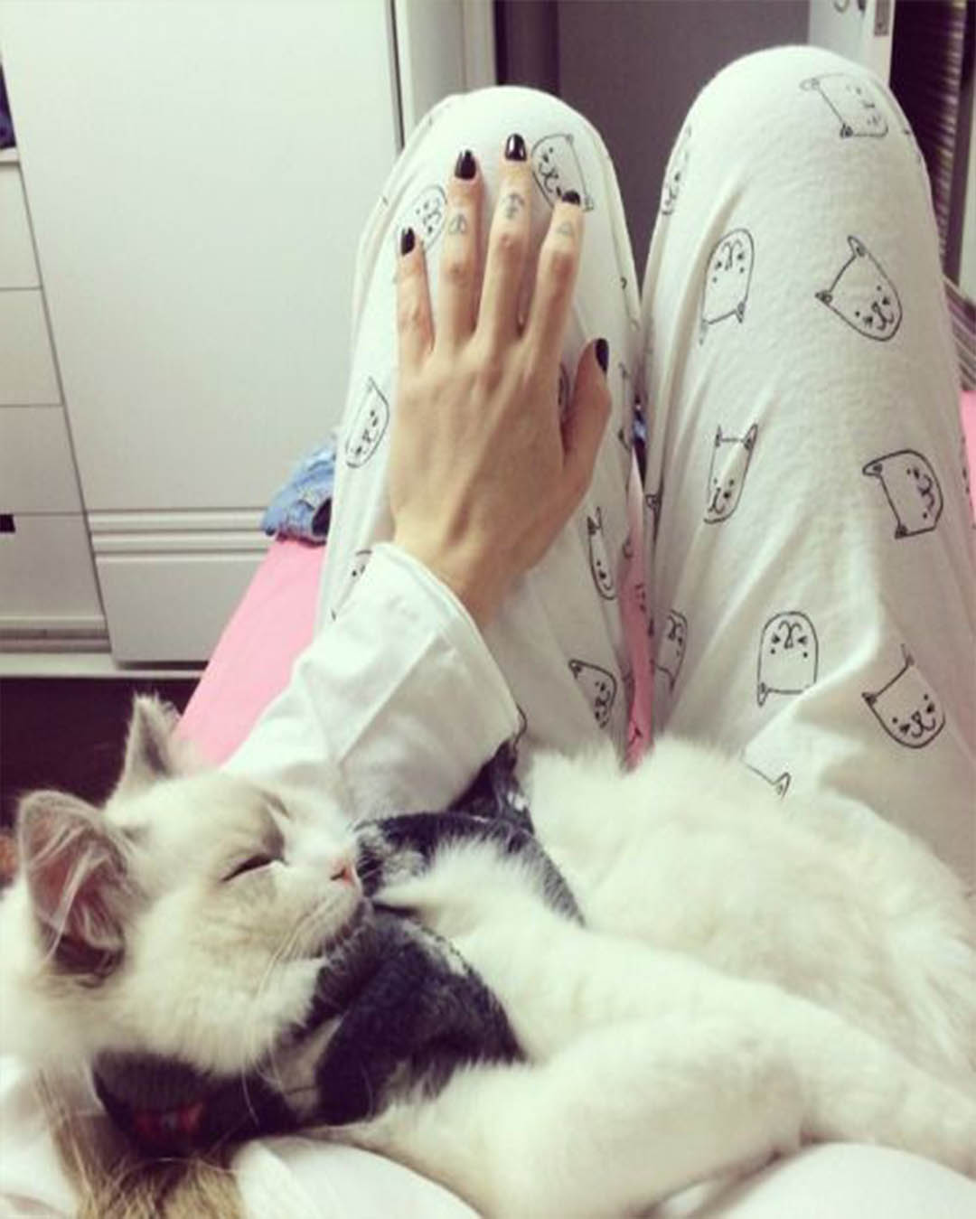 Chica Tumblr Con Pijama De Unicornio Fotografia Feminina Roupas