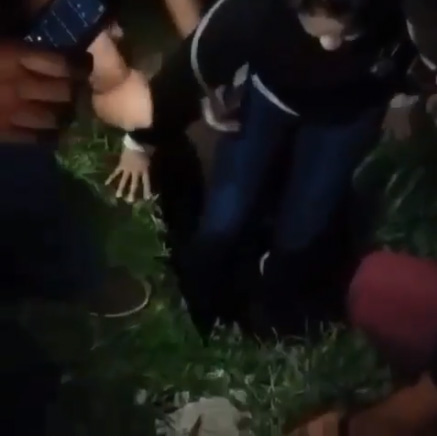 Anápolis: Mulher cai dentro de bueiro no momento em que esperava ônibus