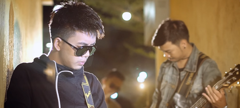 วง Paper Planes