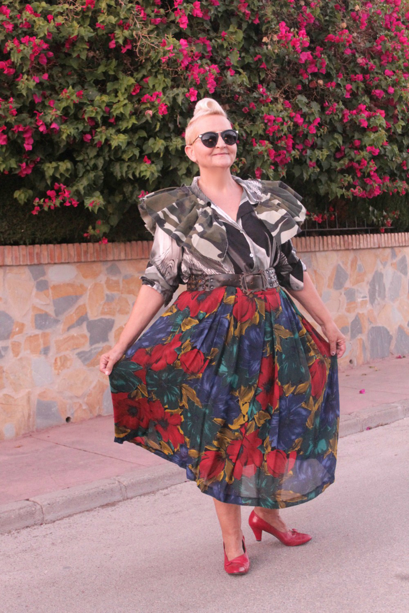 Army Print Blouse and Floral Skirt | MIS PAPELICOS