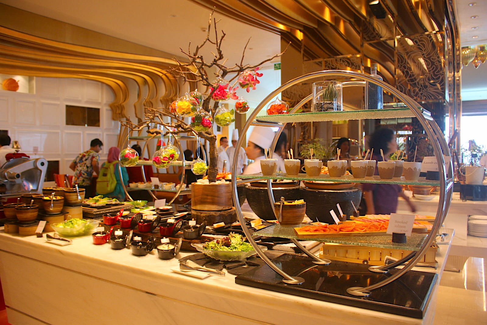 Raffles Jakarta: Luxury Spa, Arts Cafe Brunch Buffet and Indonesian Art