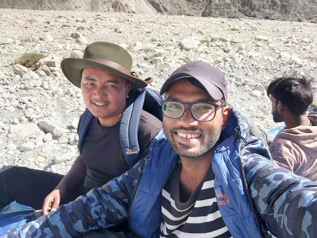 Hitchhiking Experiences In Ladakh pangong lake 