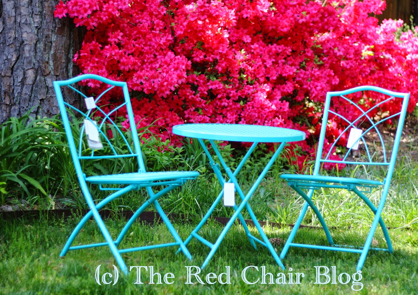 HD Designs aqua turquoise blue folding bistro set at The Red Chair Blog