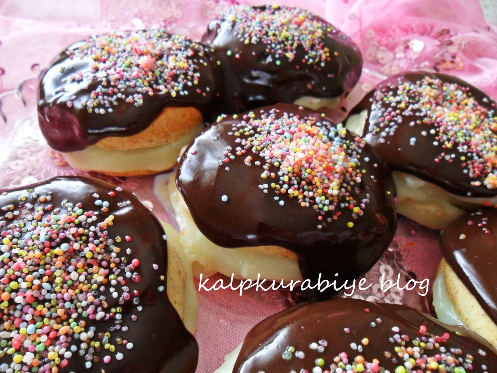 kalpkurabiye Çikolata Soslu Alman Pastası