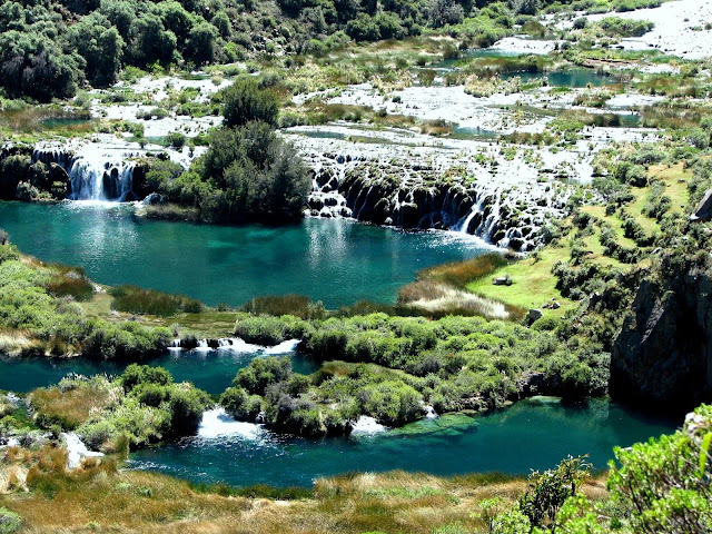 Laguna ubicada en Huancaya