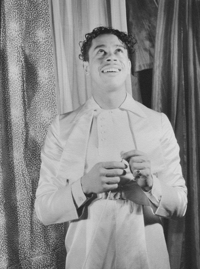 Portrait Photos of a 25-Year-Old Cab Calloway in 1933.
