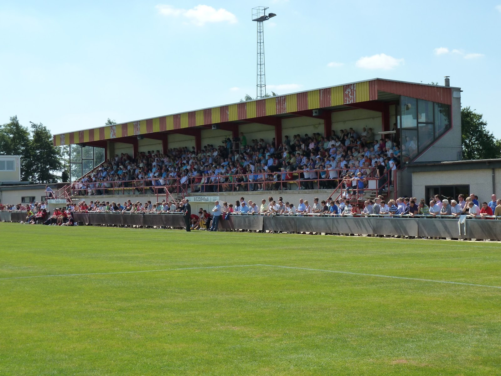 Extreme Football Tourism: BELGIUM: KRC Waregem