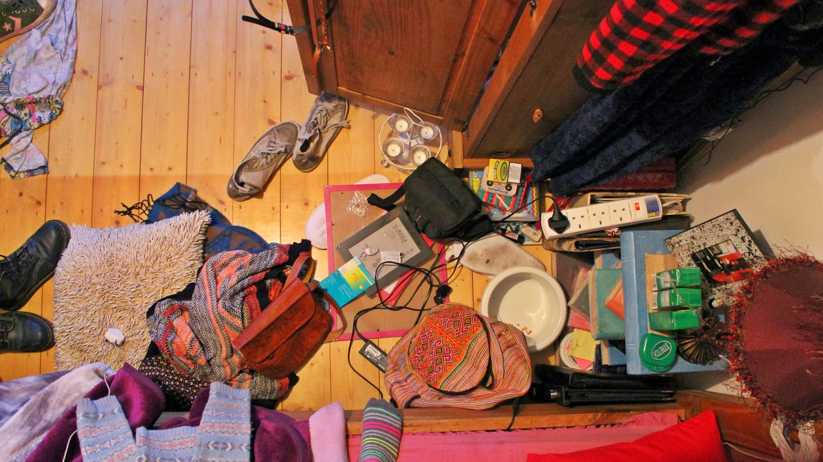 Contents of a floor.
