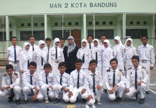 Man 2 Kota Bandung Terapkan Classter Class