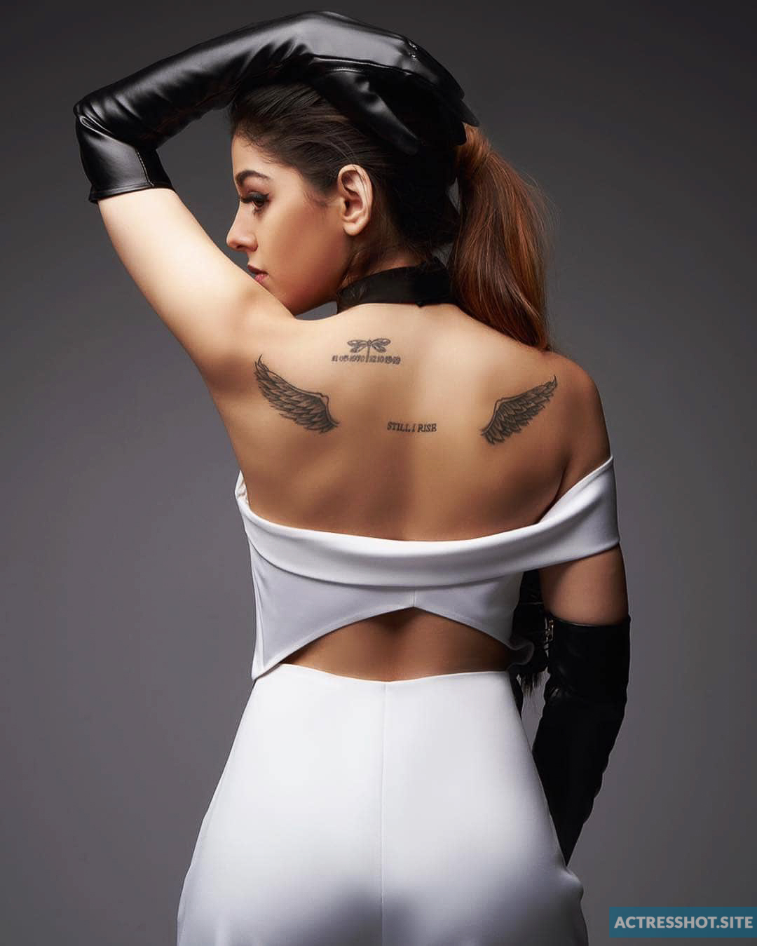 Alaya f. Bmw m5 f10. F back. F back. Jaezi москва.