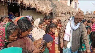 बगहा में झोपड़ीनुमा घर गिरने से दबे 3 बच्चे, एक की मौत, 2 घायल बगहा में झोपड़ीनुमा घर गिरने से दबे 3 बच्चे, एक की मौत, 2 घायल