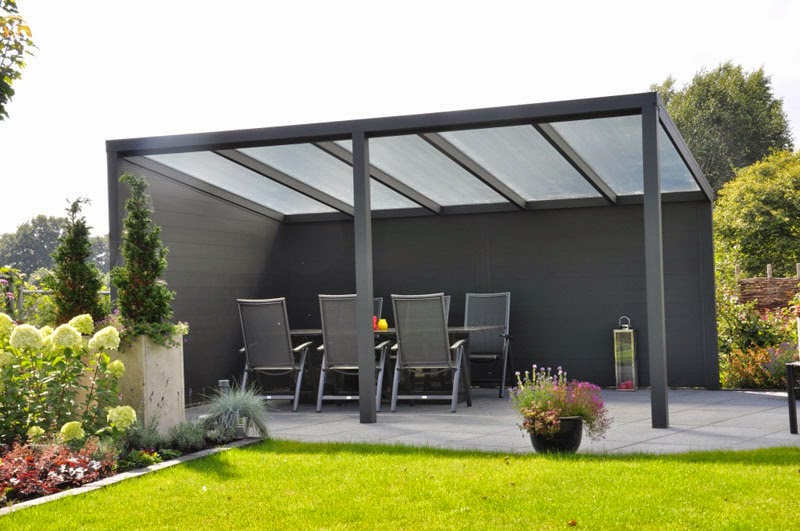 GartendekoBlog Überdachter Sitzplatz ein Wohnzimmer im