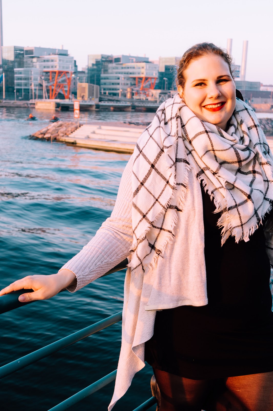 Big mamas home by Jenni S, Kuinka pukea musta mekko, Asuhaaste, Vaatteet & Asusteet, Tyyli, Big mamas home by Jenni S. Kuinka pukea musta mekko 1/4 asuhaaste