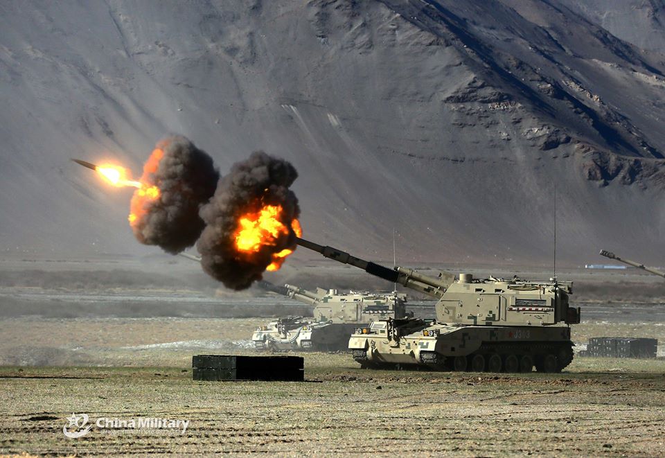 SNAFU! PLZ05A 155 mm. selfpropelled howitzer by artillery regiment under the PLA Xinjiang
