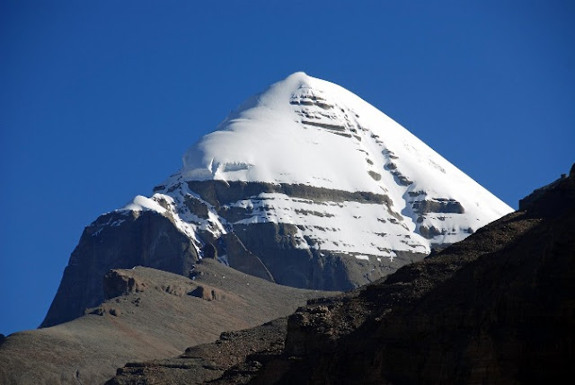 Núi Kailash: Kim tự tháp ẩn mình hay nhà máy điện hạt nhân cổ đại?