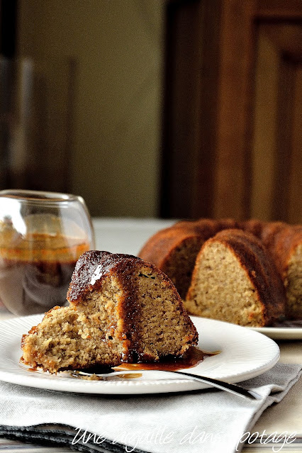 cake-banane-café-cardamome-caramel-helen-goh